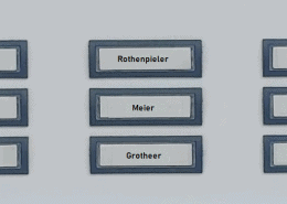 Nachnamen an Türklingel (Symbolbild)