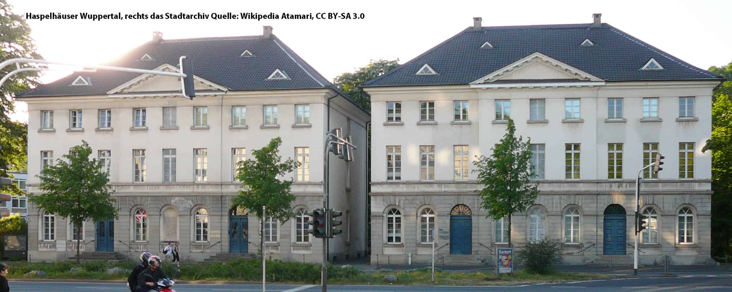 Haspelhäuser Wuppertal, rechts das Stadtarchiv Quelle: Wikipedia Atamari, CC BY-SA 3.0
