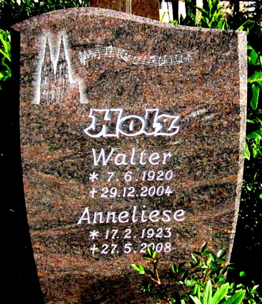 Grabstein auf dem Friedhof in Köln-Longerich 