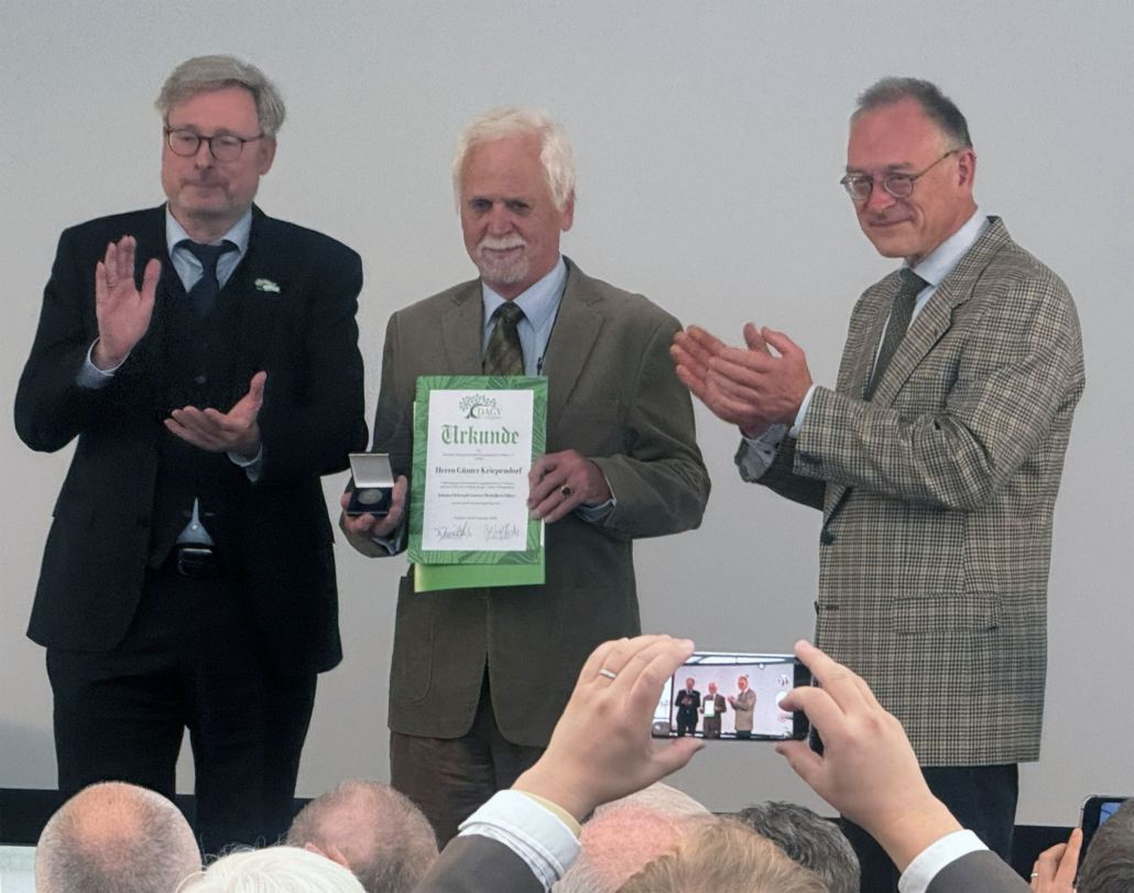 Verleihung der Gatterer-Medaille in Silber an Günter Kriependorf auf dem 75. Deutschen Genealogentag