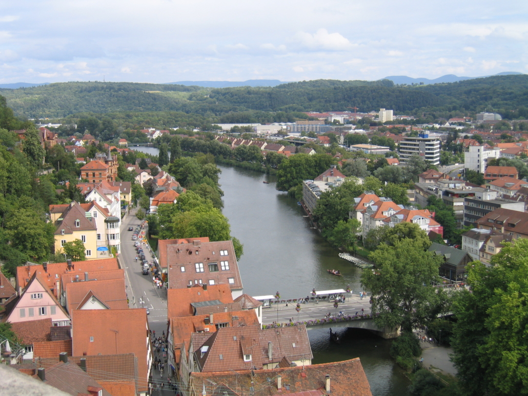 Eins der drei erfassten Adressbücher ist das der Universitäts- und Oberamtsstadt Tübingen 